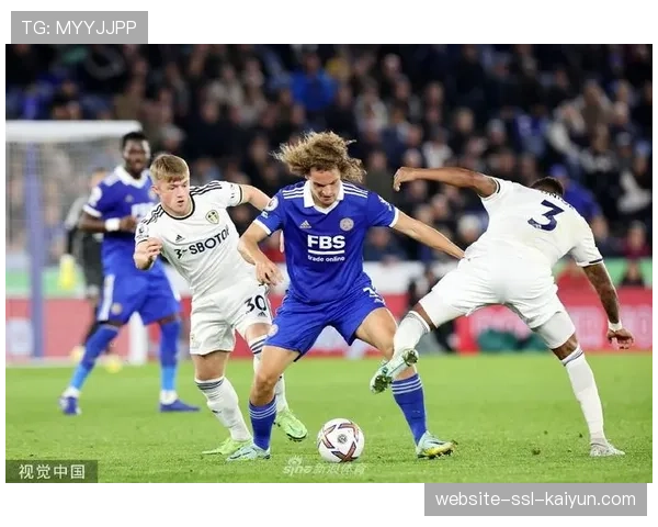 官方:莱斯特城边锋巴恩斯因膝伤将缺席六周 官方:莱斯特城边锋巴恩斯因膝伤将缺席六周